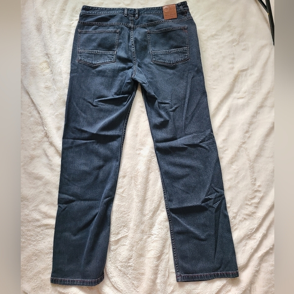 Tommy Bahama - Men's Jeans - Picture 3 of 9